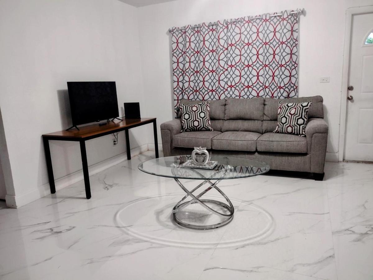 Cheerful 3-Bedroom Home /Ac+ Free Parking North Miami Beach Exterior photo