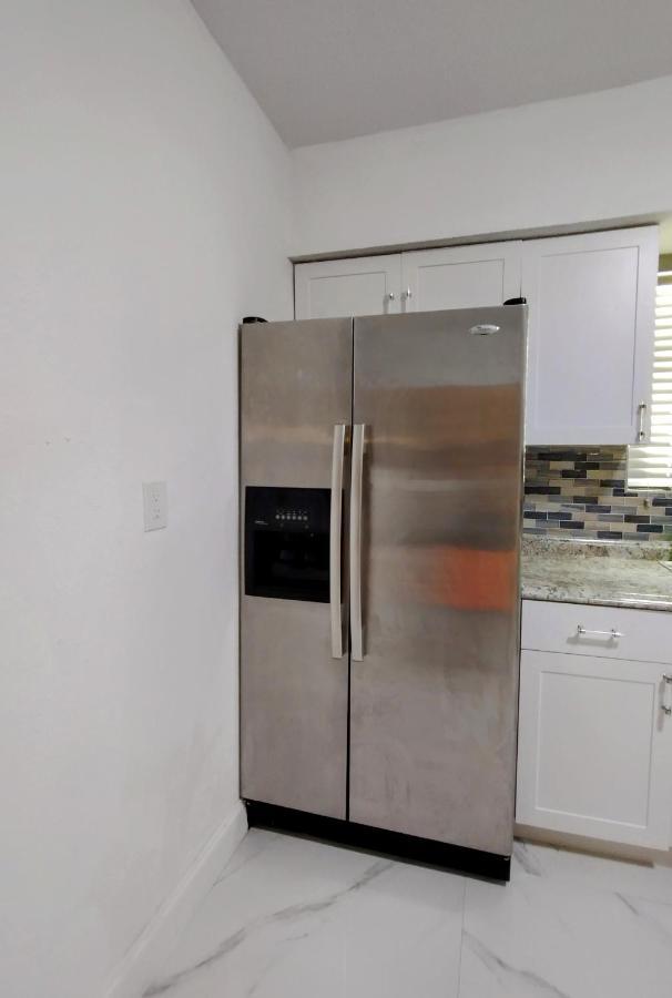 Cheerful 3-Bedroom Home /Ac+ Free Parking North Miami Beach Exterior photo