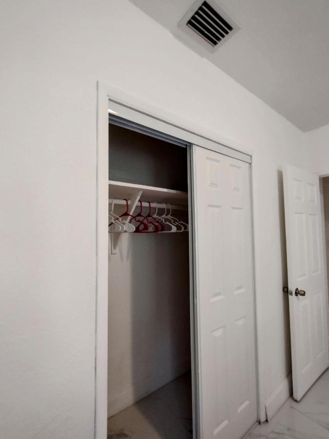 Cheerful 3-Bedroom Home /Ac+ Free Parking North Miami Beach Exterior photo