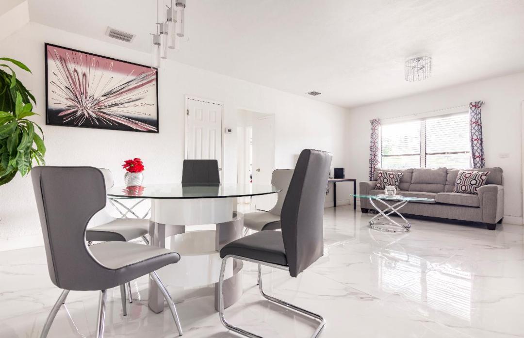 Cheerful 3-Bedroom Home /Ac+ Free Parking North Miami Beach Exterior photo