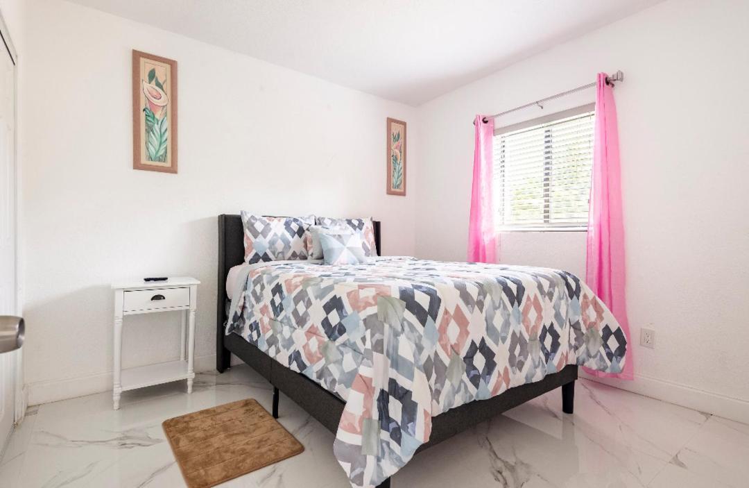 Cheerful 3-Bedroom Home /Ac+ Free Parking North Miami Beach Exterior photo